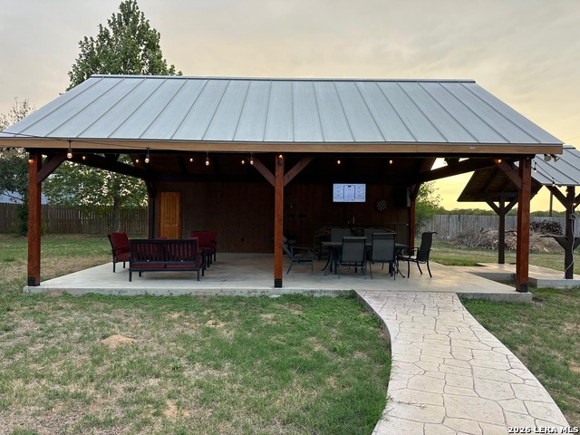 Image 23 of 27 For 18425 Kinney Rd