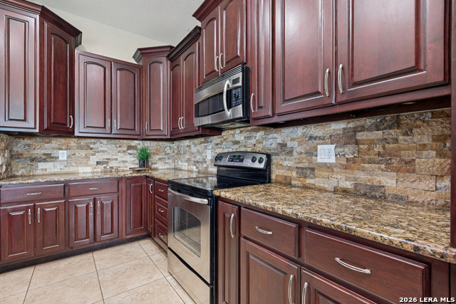 Image 7 of 27 For 18425 Kinney Rd