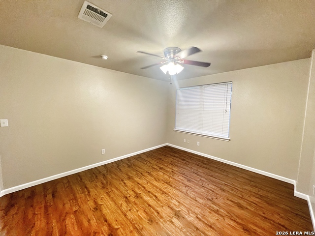 Image 15 of 27 For 364 Starling Creek