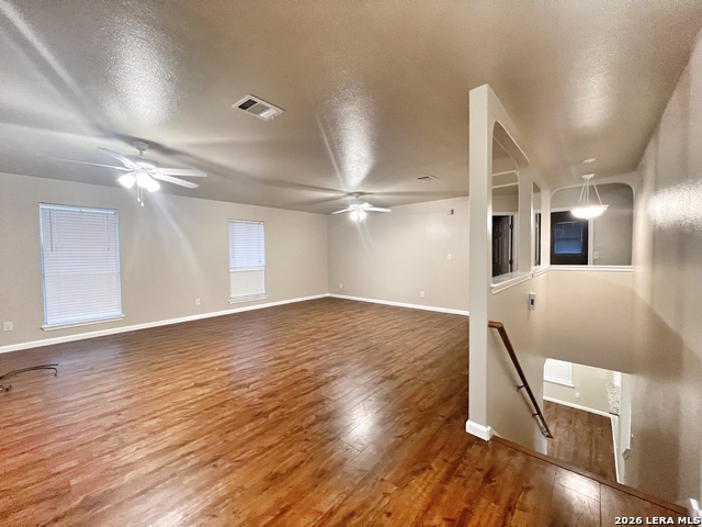 Image 21 of 27 For 364 Starling Creek