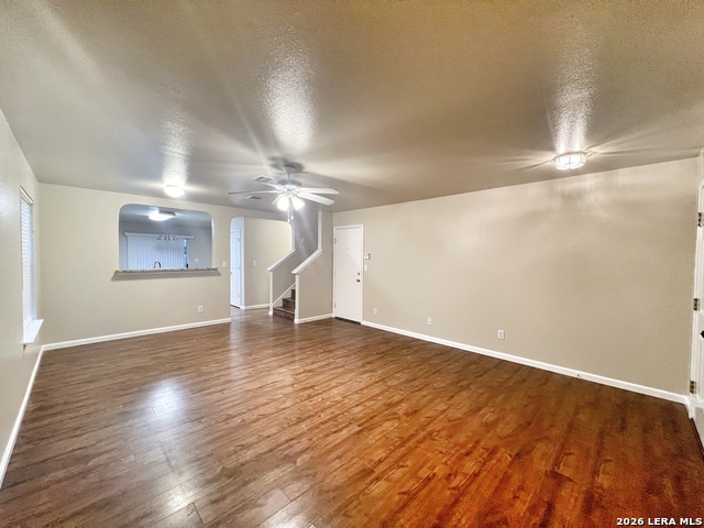 Image 6 of 27 For 364 Starling Creek