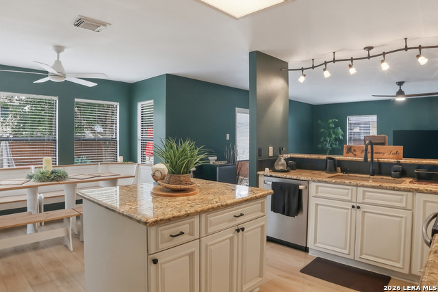 Image 19 of 39 For 5031 Fawn Lake