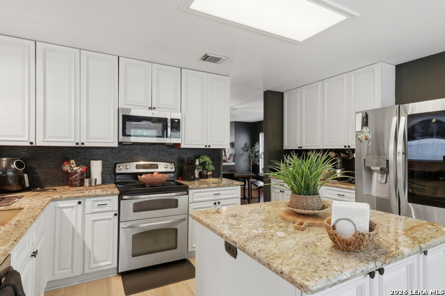 Image 20 of 39 For 5031 Fawn Lake