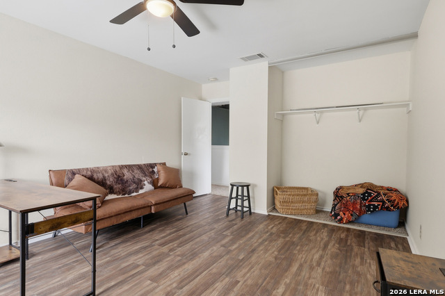 Image 28 of 39 For 5031 Fawn Lake