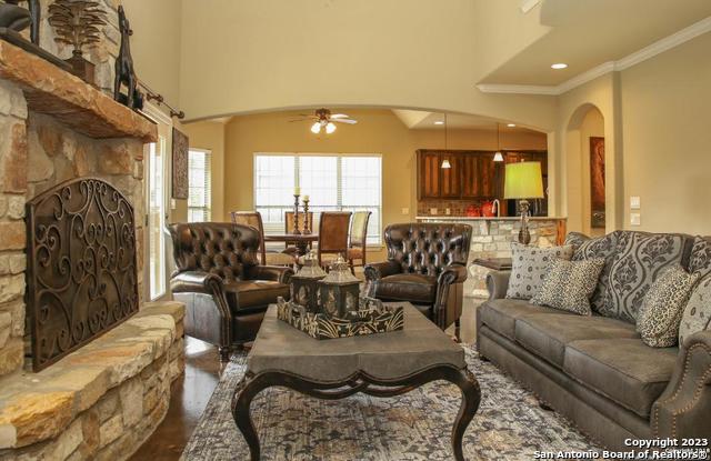 Image 6 of 13 For 217 Lone Tree