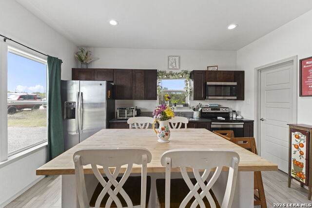 Image 11 of 44 For 585 Cimarron