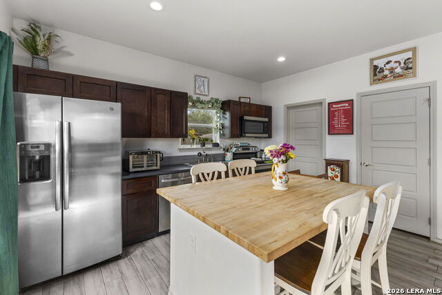 Image 12 of 44 For 585 Cimarron