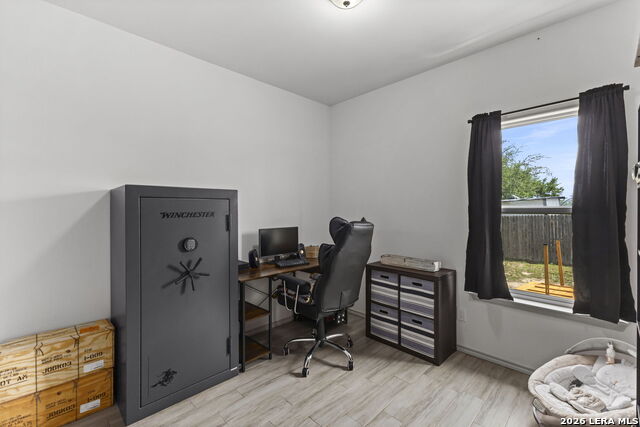 Image 15 of 44 For 585 Cimarron