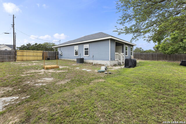 Image 38 of 44 For 585 Cimarron