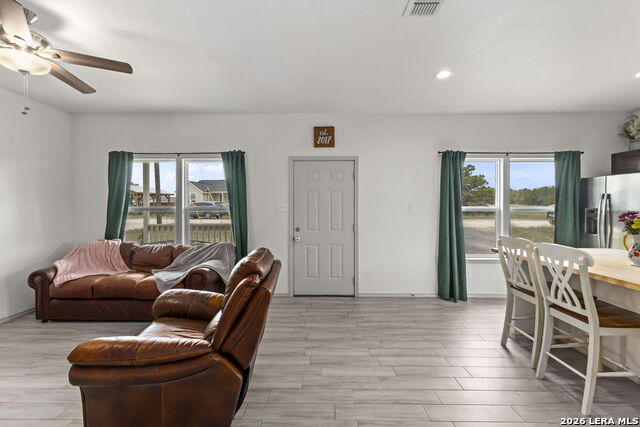 Image 5 of 44 For 585 Cimarron