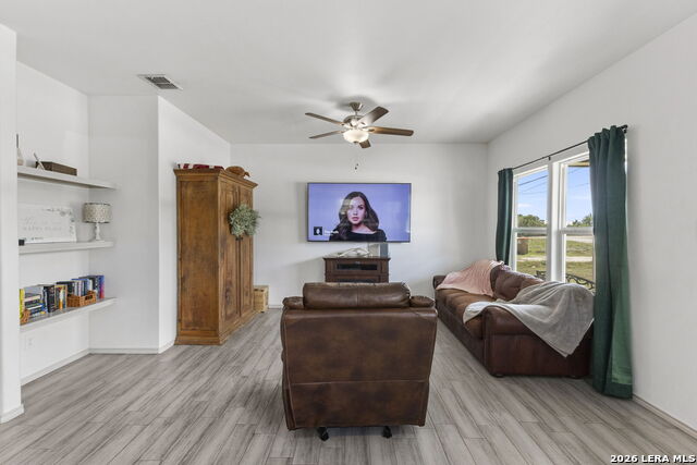 Image 8 of 44 For 585 Cimarron