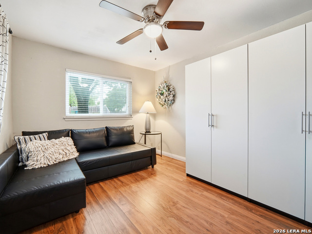 Image 27 of 37 For 6714 King Louis Dr