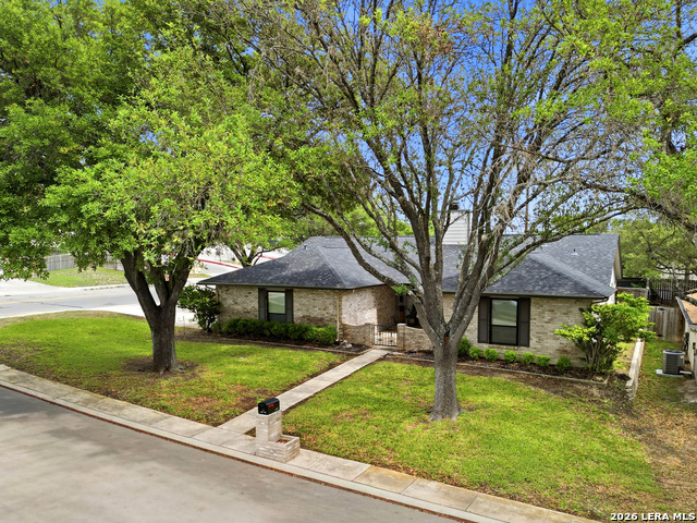 Image 31 of 37 For 6714 King Louis Dr