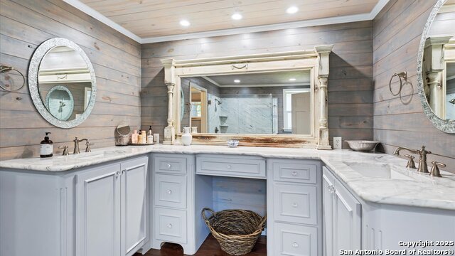 Image 19 of 43 For 2323 Terminal Loop