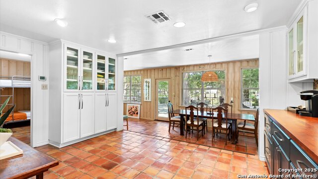 Image 3 of 43 For 2323 Terminal Loop