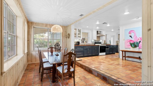 Image 6 of 43 For 2323 Terminal Loop