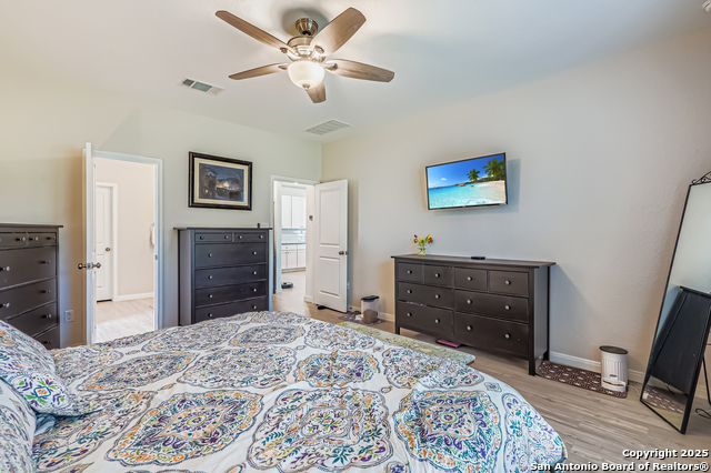 Image 11 of 23 For 31773 Nimbus Dr