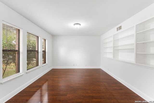 Image 5 of 31 For 8118 Brisbane