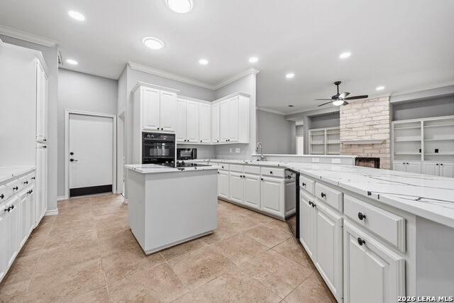 Image 25 of 40 For 4405 Cordoba Cir W