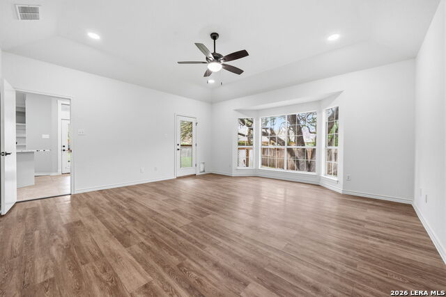 Image 31 of 40 For 4405 Cordoba Cir W