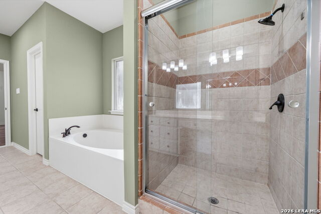 Image 33 of 40 For 4405 Cordoba Cir W