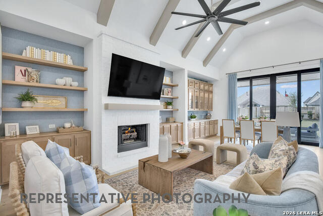 Image 2 of 43 For 132 Rainwater Creek