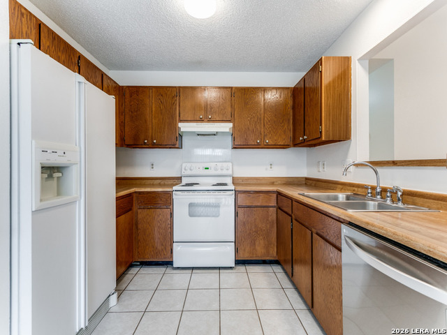 Image 5 of 11 For 3310 Stoney Sq