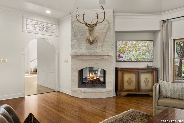 Listing photo id 13 for 608 Creek Rd N
