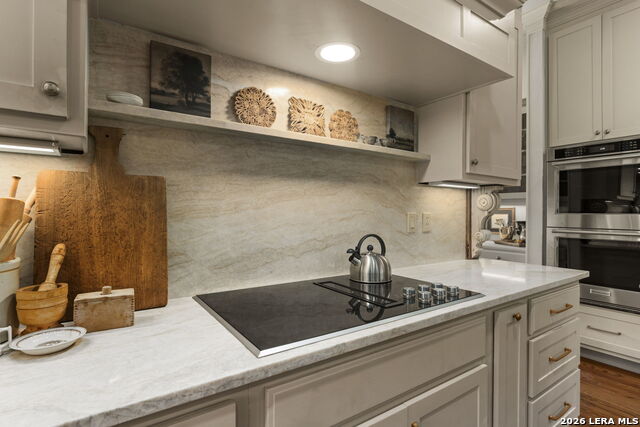 Listing photo id 27 for 608 Creek Rd N