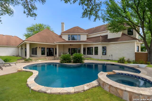Listing photo id 1 for 608 Creek Rd N