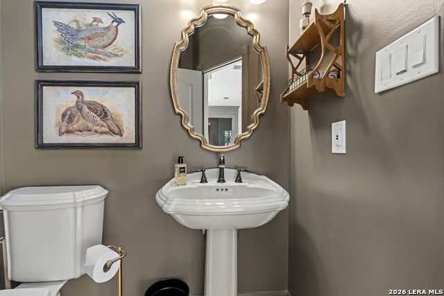 Listing photo id 34 for 608 Creek Rd N