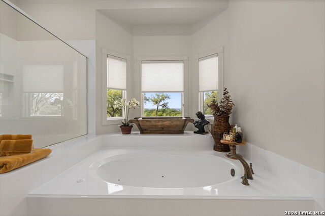 Listing photo id 40 for 608 Creek Rd N