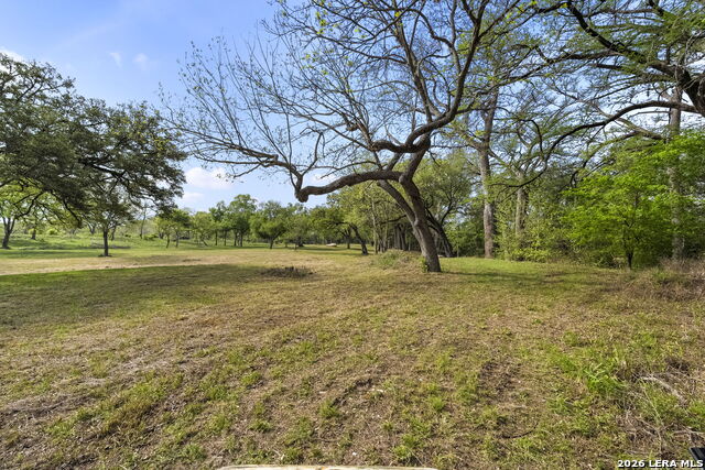 Listing photo id 81 for 608 Creek Rd N