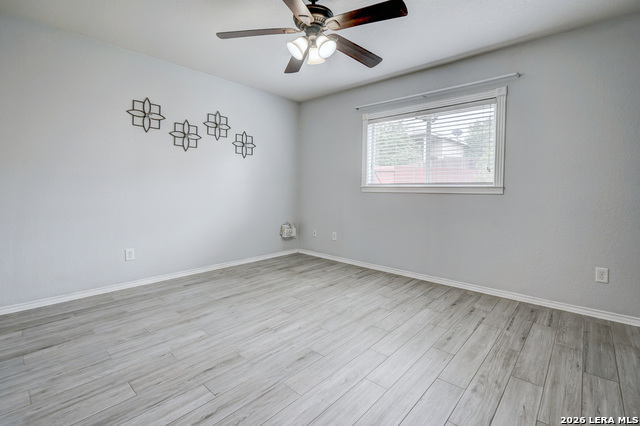 Listing photo id 14 for 10926 Livewater Trl