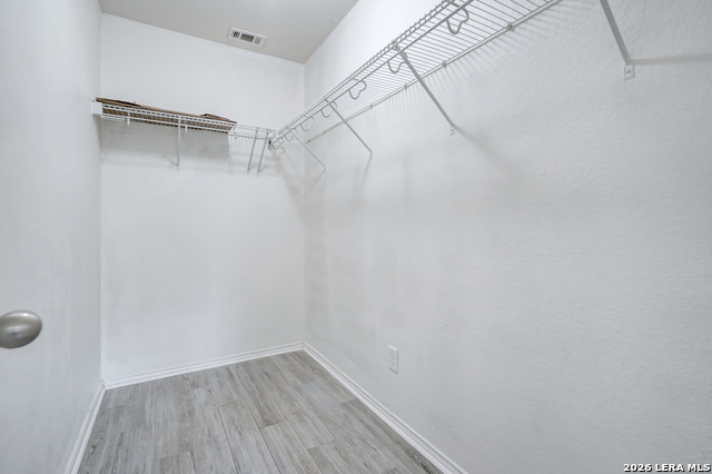 Listing photo id 16 for 10926 Livewater Trl