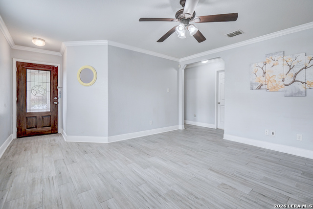 Listing photo id 7 for 10926 Livewater Trl