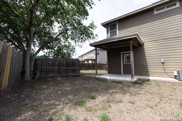 Image 28 of 32 For 6003 Karly Way  104