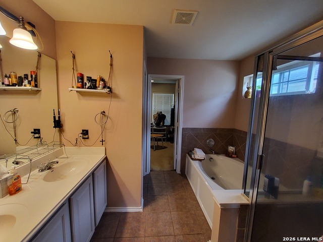 Image 18 of 32 For 129 Carmel Dr