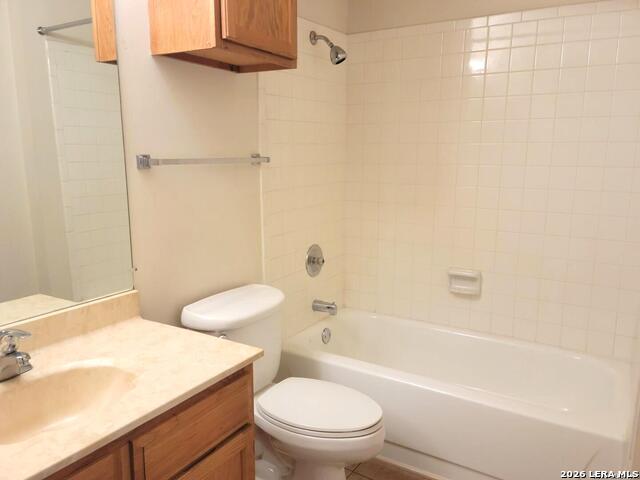 Image 14 of 18 For 11610 Vance Jackson Rd  633