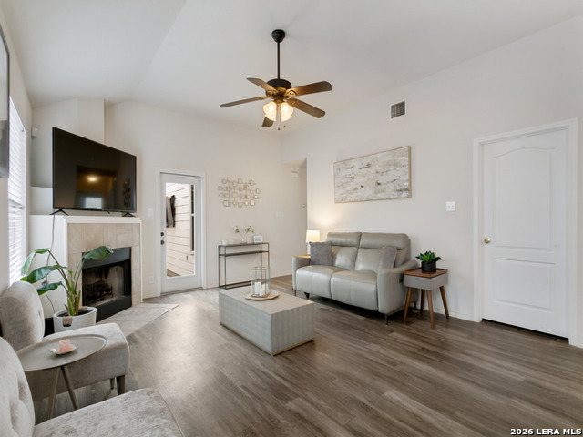 Image 13 of 25 For 11627 Wood Hbr