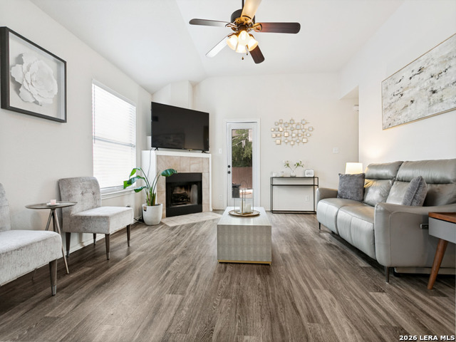 Image 14 of 25 For 11627 Wood Hbr