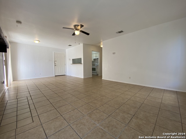 Image 19 of 26 For 810 Station St