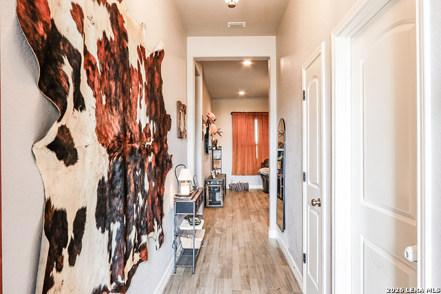 Image 5 of 24 For 281 Legend Hls