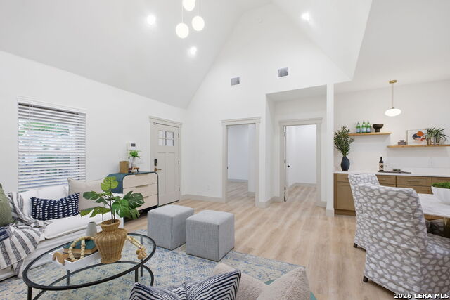 Image 13 of 48 For 506 Haggin St