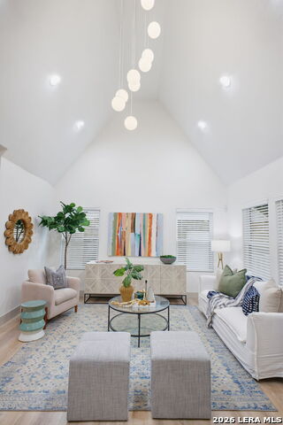 Image 16 of 48 For 506 Haggin St