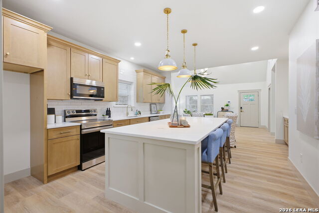 Image 19 of 48 For 506 Haggin St