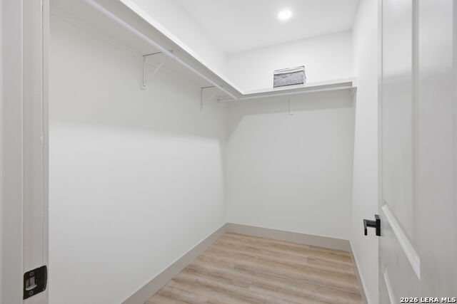 Image 33 of 48 For 506 Haggin St