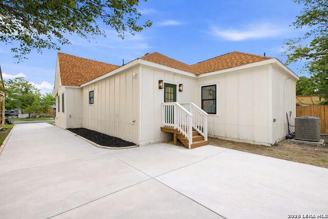 Image 40 of 48 For 506 Haggin St