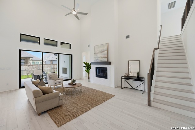 Image 4 of 40 For 5728 Tug Point