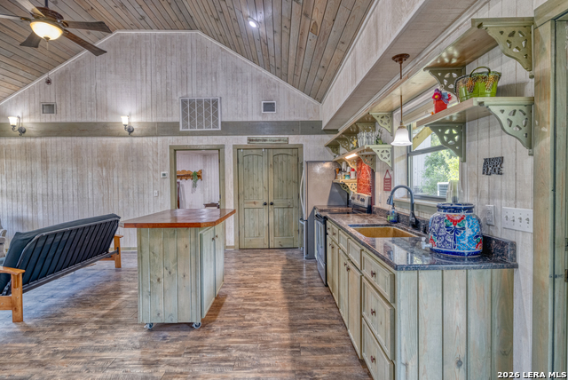 Image 23 of 56 For 24499 Us Highway 83 N